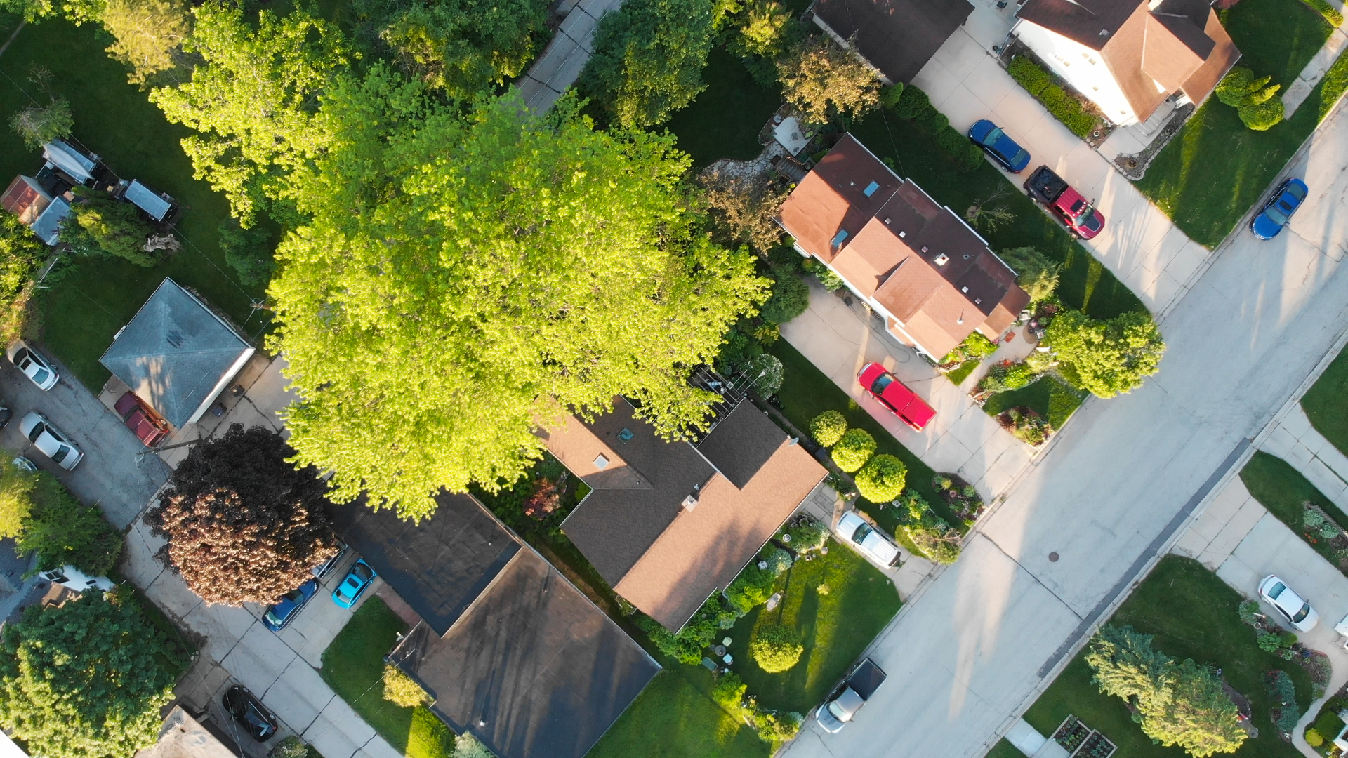 A birds eye view of an Eagleville, PA neighborhood with regular lawn care services.